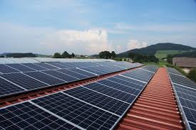 Comunità di energia rinnovabile, gruppi di autoconsumatori e imprese cooperative di utenti insieme per la lotta alla povertà energetica e la sostenibilità ambientale